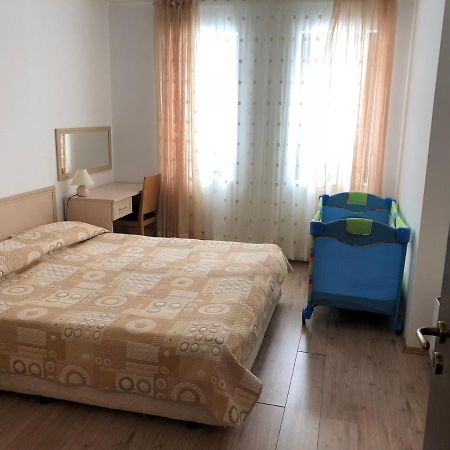 Апартамент В Хотел Стената, Пампорово Apartment Smolyan Exterior photo